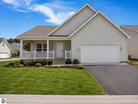 2793 Garnet Ct, Traverse City, MI 49684