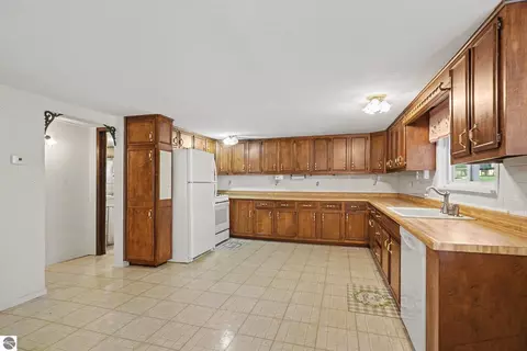 Kitchen - 2372 Lake View Dr, Hale, MI 48739 photo 1 of 1