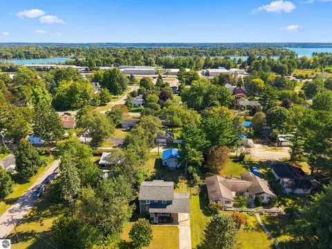 View/Area - 707 Pine St, Elk Rapids, MI 49629 photo 11 of 14
