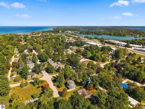 View/Area - 707 Pine St, Elk Rapids, MI 49629 photo 9 of 14