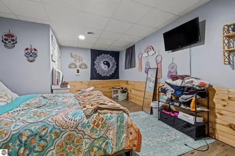 Bedroom - 4812 SE County Line Rd, Shepherd, MI 48883 photo 4 of 4