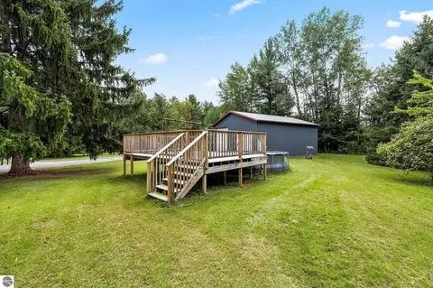 Exterior - 4812 SE County Line Rd, Shepherd, MI 48883 photo 5 of 5