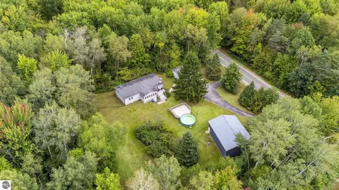 View/Area - 4812 SE County Line Rd, Shepherd, MI 48883 photo 1 of 6