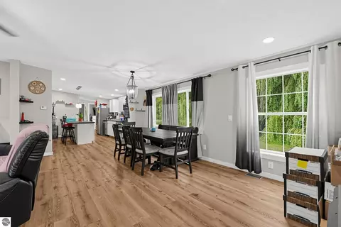 Dining - 4358 Witmere Us-131 S, Charlevoix, MI 49720 photo 3 of 3