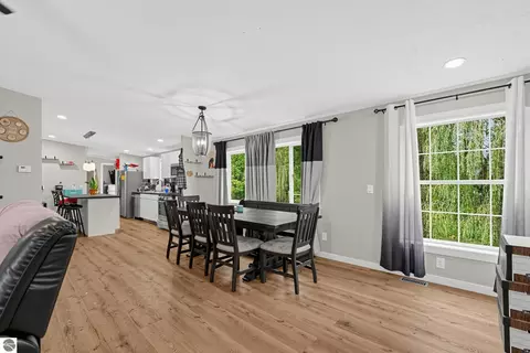 Dining - 4358 Witmere Us-131 S, Charlevoix, MI 49720 photo 2 of 3