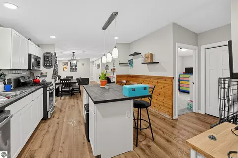 Kitchen - 4358 Witmere Us-131 S, Charlevoix, MI 49720 photo 3 of 4