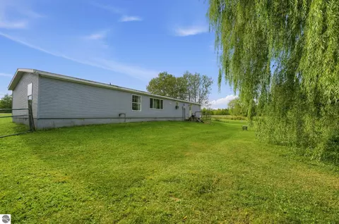 Exterior - 4358 Witmere Us-131 S, Charlevoix, MI 49720 photo 1 of 3