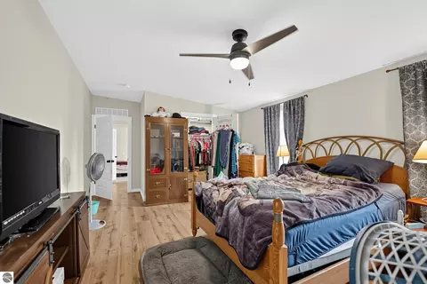 Bedroom - 4358 Witmere Us-131 S, Charlevoix, MI 49720 photo 7 of 11