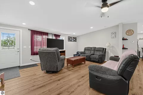 Living - 4358 Witmere Us-131 S, Charlevoix, MI 49720 photo 2 of 4