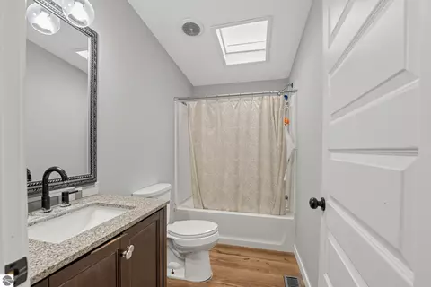 Bath - 4358 Witmere Us-131 S, Charlevoix, MI 49720 photo 2 of 3
