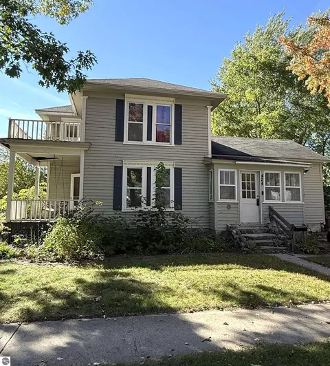 424 S Kinney St, Mount Pleasant, MI 48858