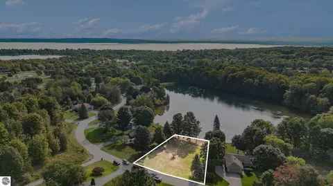00 E Avondale Ln, Traverse City, MI 49684