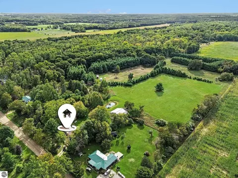 View/Area - 691 N Duffield Rd, Sumner, MI 48889 photo 4 of 7