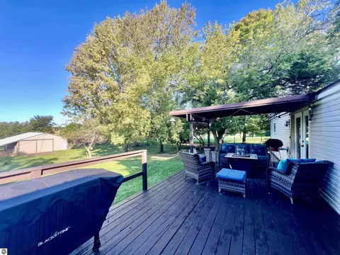 Exterior - 691 N Duffield Rd, Sumner, MI 48889 photo 3 of 12