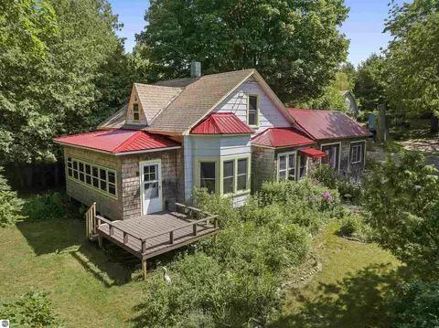 335 Bridge St, Frankfort, MI 49635