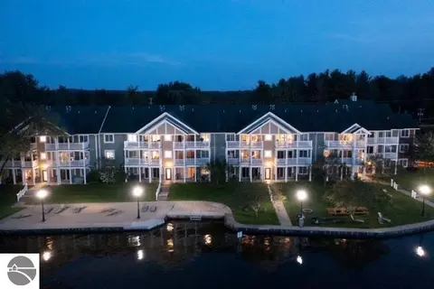 1246 Sunnyside # 206, Cadillac, MI 49601