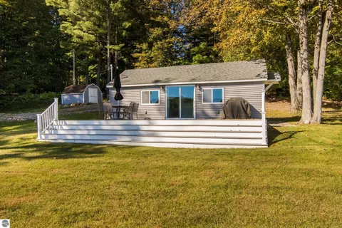 5700 Blue Gill Bnd, Ellsworth, MI 49729