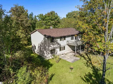 4477 Mollineaux Rd, Frankfort, MI 49635