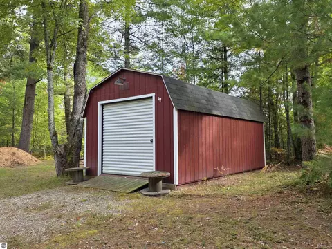 3467 River Park Dr, Grayling, MI 49738 photo 3