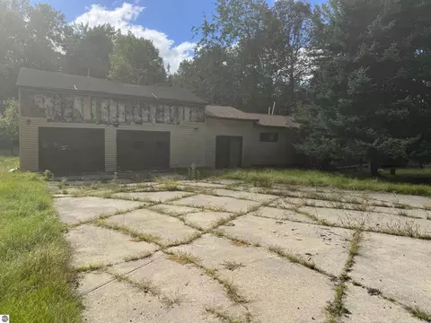 7921 Fern St, Hale, MI 48739
