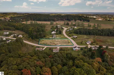 0 Lindhurst Dr, Traverse City, MI 49685