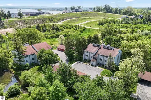 13662 S Thorn Creek Dr # 15, Traverse City, MI 49684