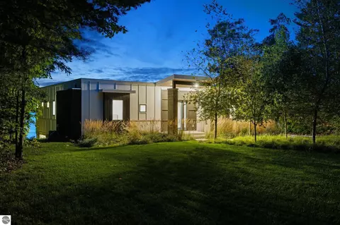 Exterior - 8871 Birchview Dr, Williamsburg, MI 49690 photo 2 of 12