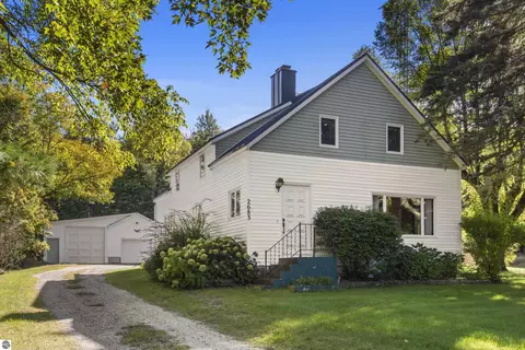 2683 Forrest Rd, Frankfort, MI 49635