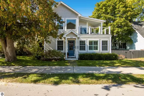 509 N Cedar St, Traverse City, MI 49684