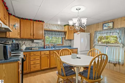 Kitchen - 8702 Deadstream Rd, Honor, MI 49640 photo 2 of 4