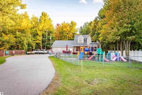 Exterior - 11968 E Pickard Rd, Mount Pleasant, MI 48858 photo 3 of 10