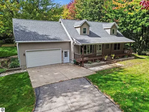 3722 S Alamando Rd, Saint Louis, MI 48880