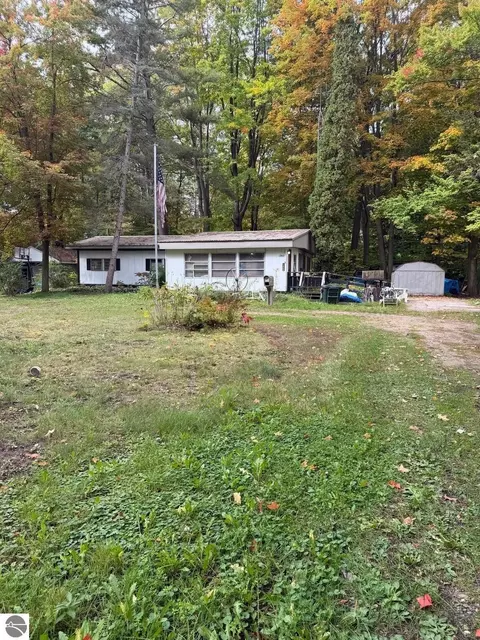 1960 S Pavilion Dr, Lake City, MI 49651