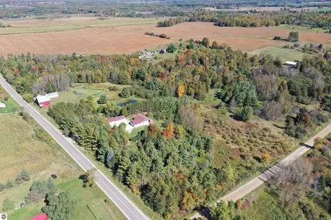 1542 Campbell Rd, Rose City, MI 48654
