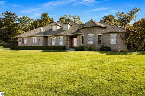 15728 Merlot Dr, Traverse City, MI 49686