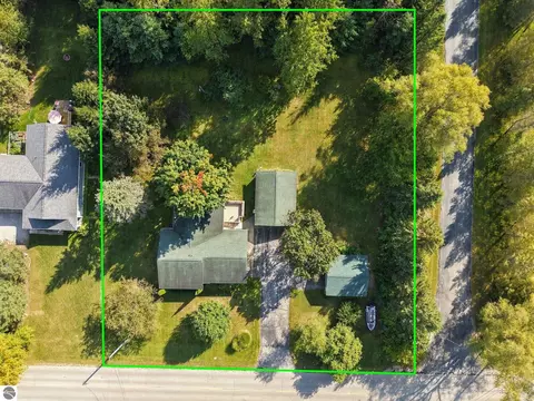 View/Area - 406 E Third, Elk Rapids, MI 49629 photo 2 of 12