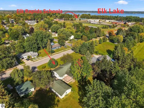 View/Area - 406 E Third, Elk Rapids, MI 49629 photo 10 of 12
