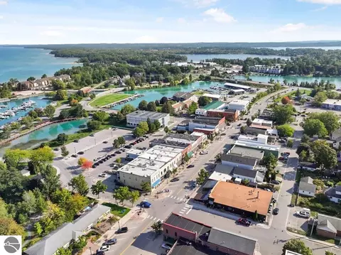 View/Area - 406 E Third, Elk Rapids, MI 49629 photo 11 of 12