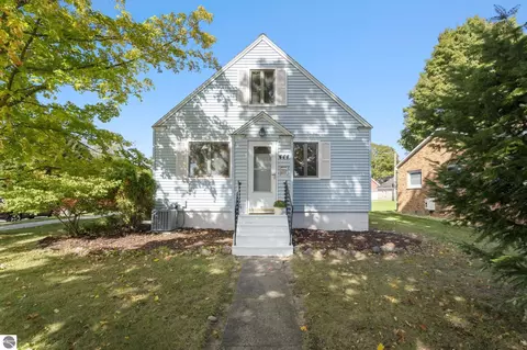 444 W Thirteenth St, Traverse City, MI 49684