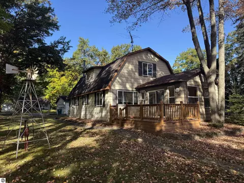 208 Driftwood, Prudenville, MI 48651
