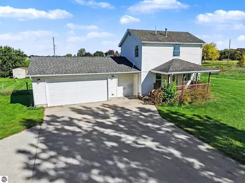 Exterior - 9682 S Wise Rd, Shepherd, MI 48883 photo 5 of 5