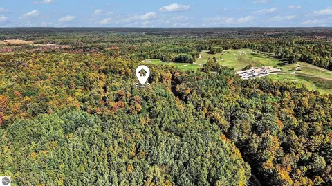 5474 Mayfield Trl, Kingsley, MI 49649