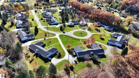 7085 Cherrywood Ct, Traverse City, MI 49686