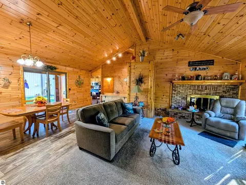 Living - 2911 White Rd, Au Gres, MI 48703 photo 2 of 5