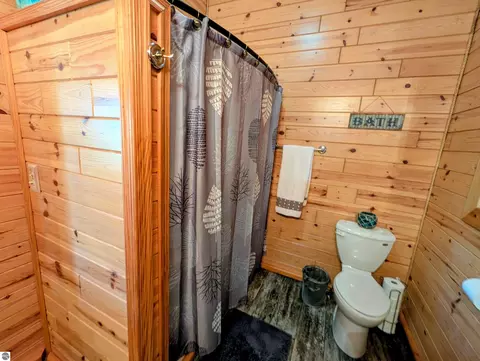 Bath - 2911 White Rd, Au Gres, MI 48703 photo 5 of 5