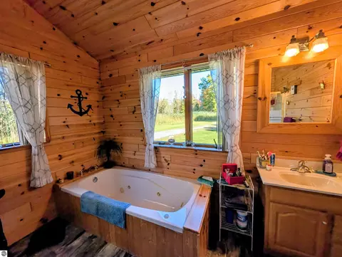 Bath - 2911 White Rd, Au Gres, MI 48703 photo 3 of 5