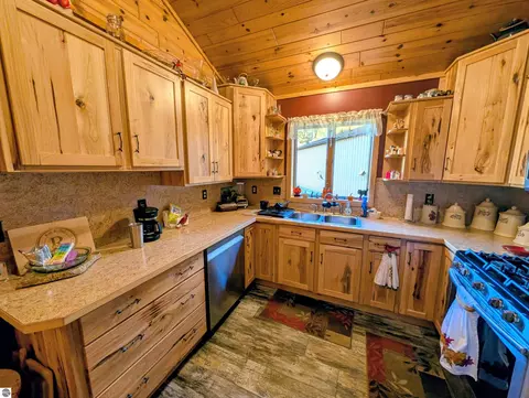 Kitchen - 2911 White Rd, Au Gres, MI 48703 photo 5 of 6
