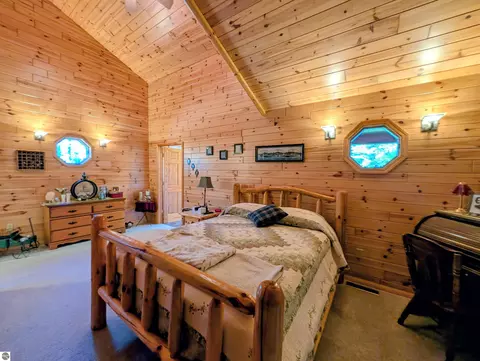 Bedroom - 2911 White Rd, Au Gres, MI 48703 photo 1 of 5
