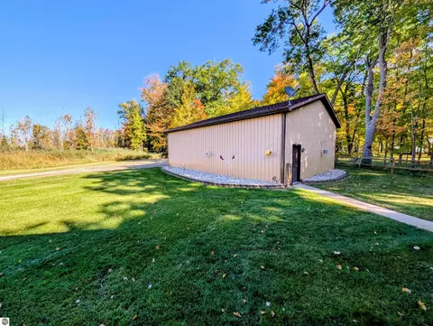 Exterior - 2911 White Rd, Au Gres, MI 48703 photo 11 of 12