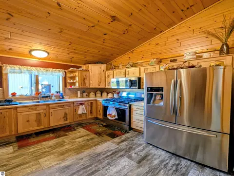 Kitchen - 2911 White Rd, Au Gres, MI 48703 photo 2 of 6